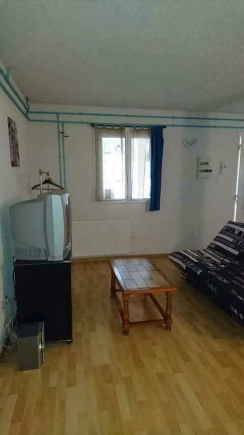 Gogo Location 1 Apartment Forest-Saint-Julien Ngoại thất bức ảnh